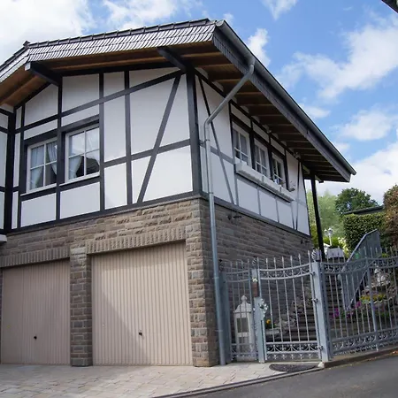 Apartamento Wohnen Im Bergischen Fachwerk Overath